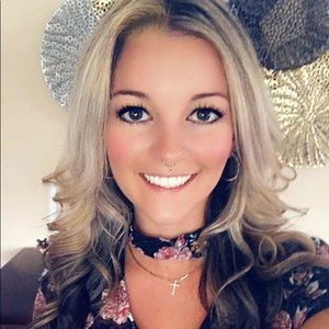 Meet your Posher, Alexandra